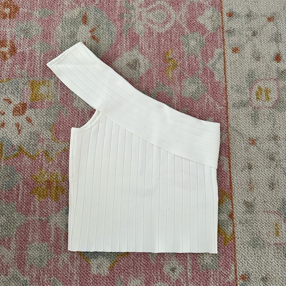 superdown one shoulder top